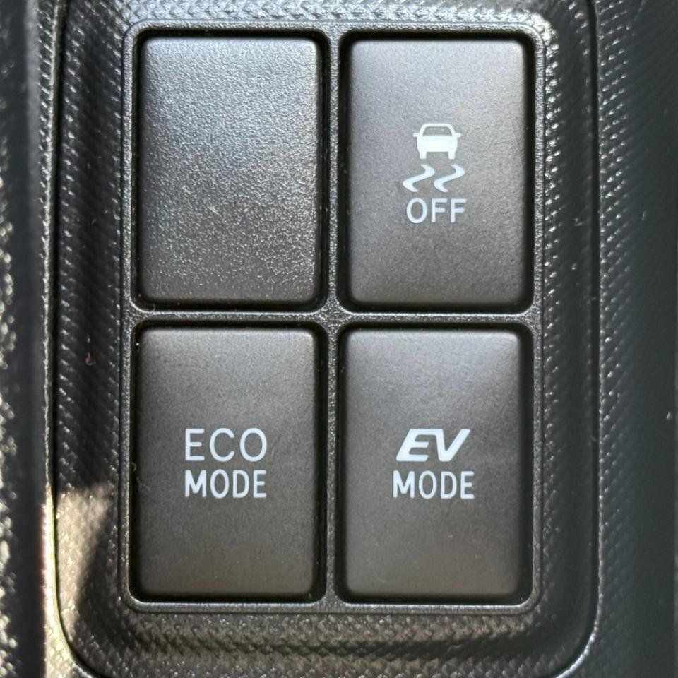 Used 2016 Toyota Prius C Two FWD image 15