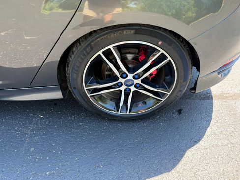 Used 2015 Ford Focus ST FWD image 9