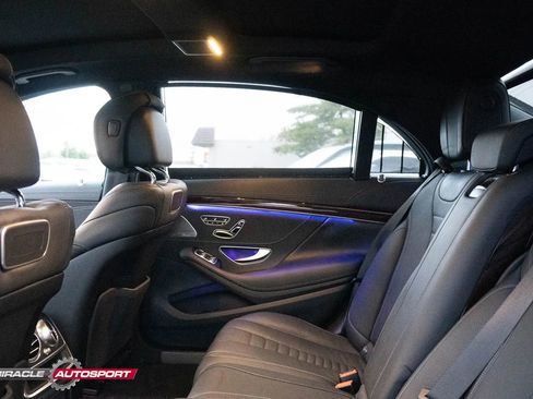 Used 2018 Mercedes-Benz S 560 4MATIC Sedan image 27