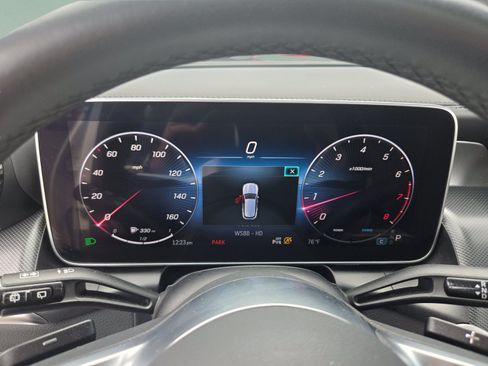 Used 2024 Mercedes-Benz GLC 300 image 17