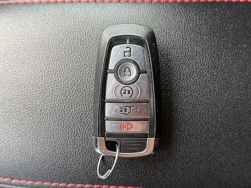 Used 2024 Ford Escape ST-Line AWD/4WD image 31