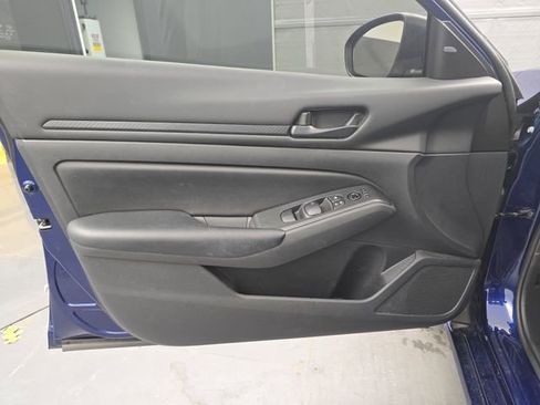 Used 2024 Nissan Altima 2.5 S FWD image 24