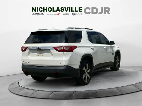 Used 2018 Chevrolet Traverse LT AWD/4WD image 5