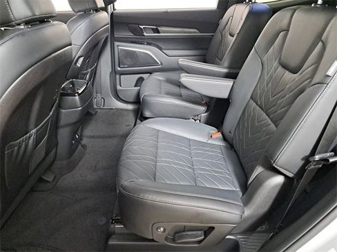 Used 2025 Kia Telluride SX Prestige X-Line image 12