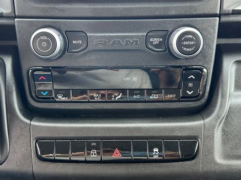 Used 2024 RAM ProMaster 2500 FWD image 19