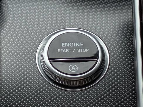 Used 2024 Mercedes-Benz C 300 Sedan image 30