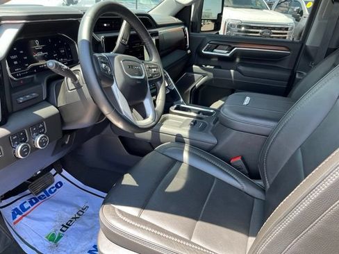 Used 2025 GMC Sierra 3500 Denali w/ Denali Reserve Package AWD/4WD image 15