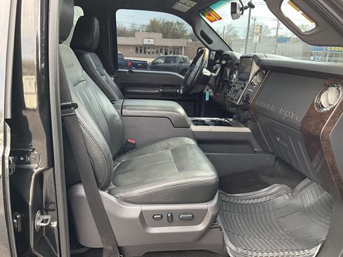 Used 2013 Ford F250 Platinum w/ FX4 Off Road Pkg image 35