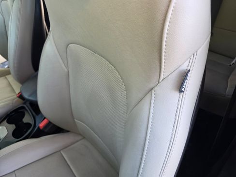 Used 2018 Hyundai Santa Fe Sport FWD image 17