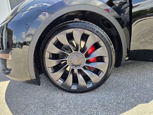 Used 2022 Tesla Model Y Performance AWD/4WD image 28