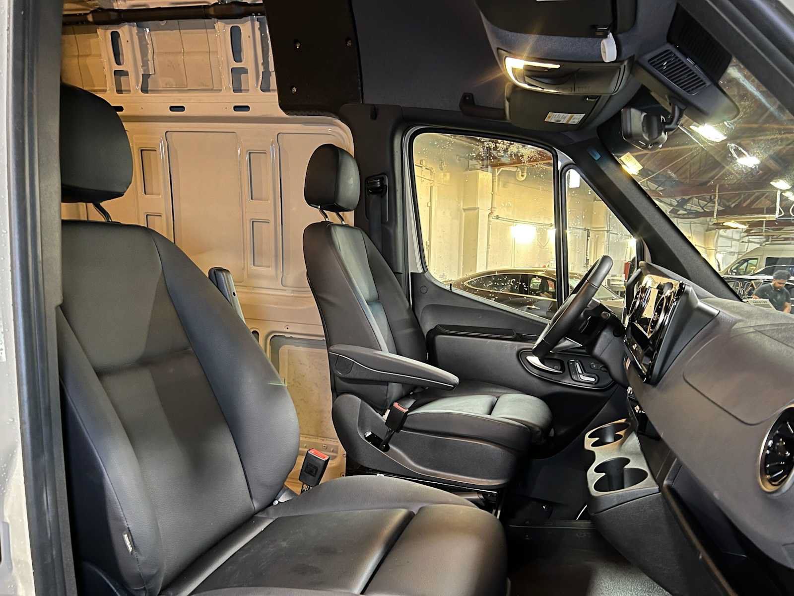 Used 2026 Mercedes-Benz Sprinter 2500 image 13