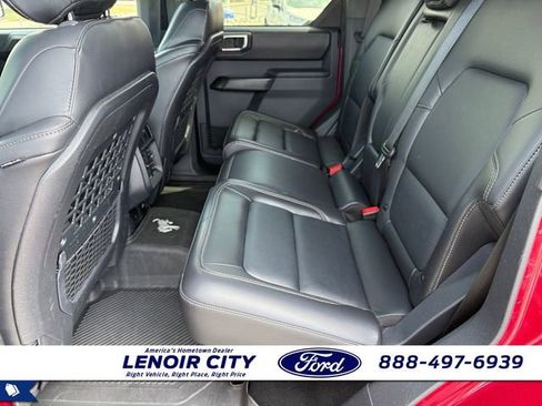 Used 2025 Ford Bronco Badlands AWD/4WD image 8