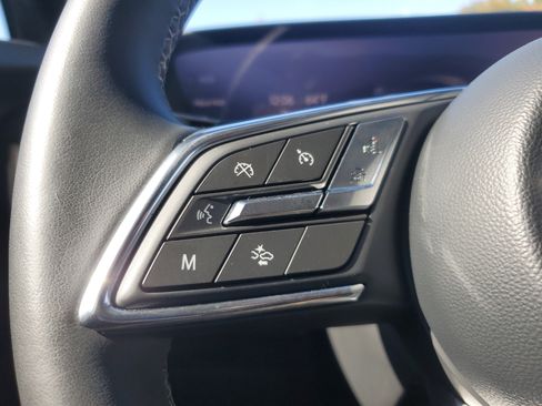 New 2025 Buick Envision Avenir image 21