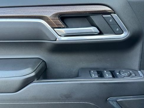 Used 2022 Chevrolet Silverado 1500 RST image 11