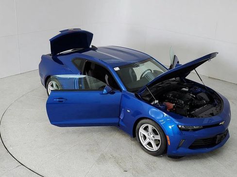 Used 2017 Chevrolet Camaro LT w/ Technology Package RWD image 15