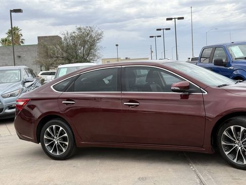 Used 2016 Toyota Avalon XLE FWD image 7