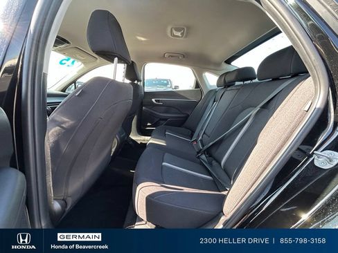 Used 2025 Hyundai Sonata SEL FWD image 27