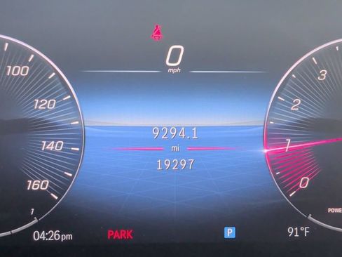 Used 2025 Mercedes-Benz GLB 250 w/ Exclusive Package image 20