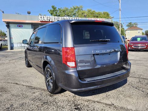 Used 2019 Dodge Grand Caravan SXT w/ Driver Convenience Group FWD image 10