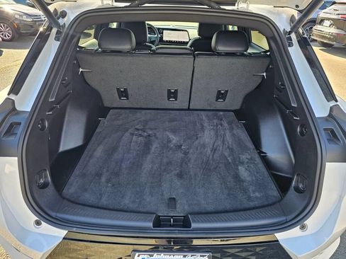 Used 2025 Chevrolet Equinox EV RS FWD image 22