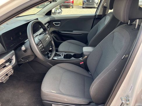 Used 2025 Kia K4 FWD image 27