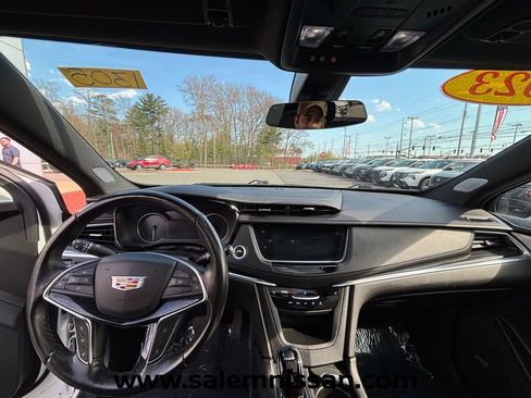 Used 2023 Cadillac XT5 Premium Luxury AWD/4WD image 5