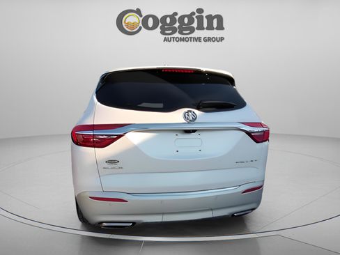 Used 2018 Buick Enclave Avenir w/ Avenir Technology Package image 4