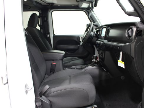 Used 2023 Jeep Wrangler Unlimited w/ 8.4" Radio Group AWD/4WD image 25