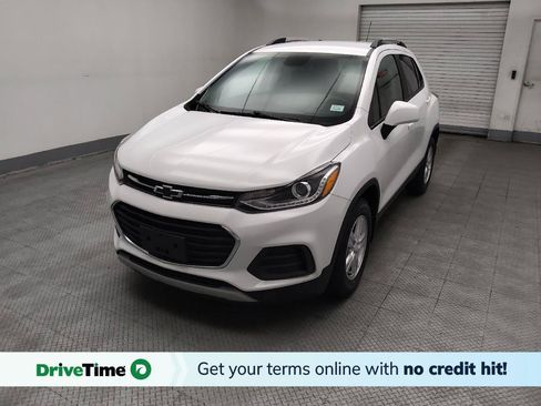 Used 2021 Chevrolet Trax LT w/ Driver Confidence Package FWD image 1