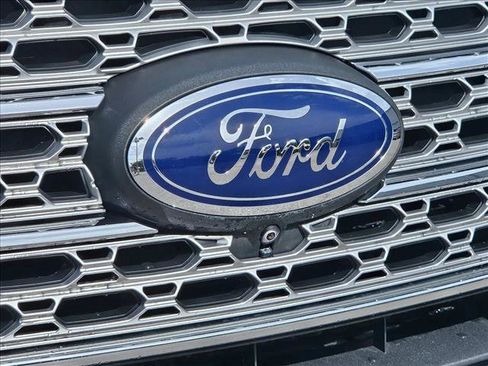 Used 2020 Ford Explorer Limited RWD image 5
