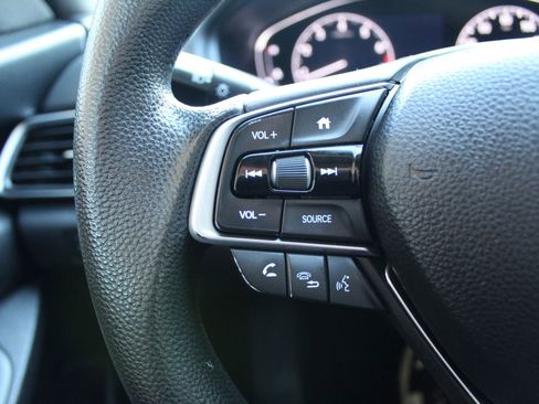 Used 2018 Honda Accord LX image 15