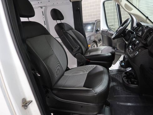 Used 2025 RAM ProMaster 2500 w/ Convenience Group FWD image 13