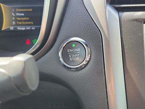 Used 2020 Ford Fusion SE FWD image 26