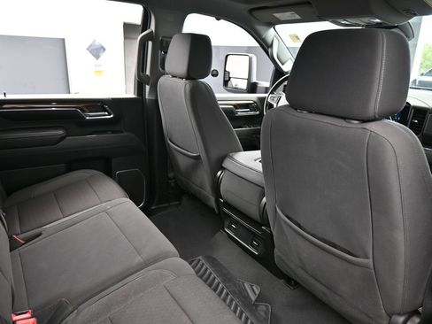 Used 2024 Chevrolet Silverado 3500 LT image 46