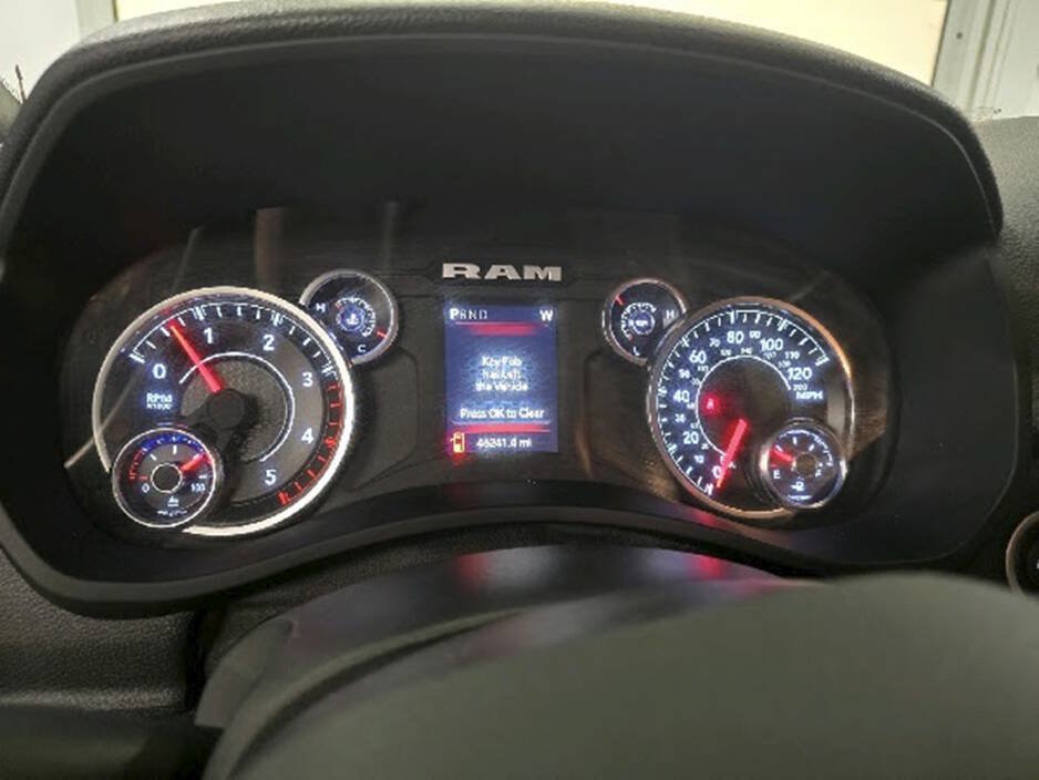 Used 2024 RAM 2500 Tradesman w/ Chrome Appearance Group AWD/4WD image 14