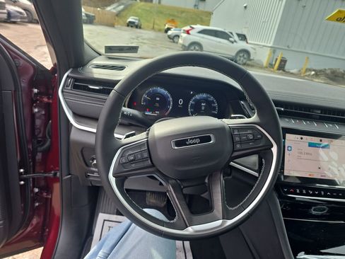New 2026 Jeep Grand Cherokee Altitude AWD/4WD image 16
