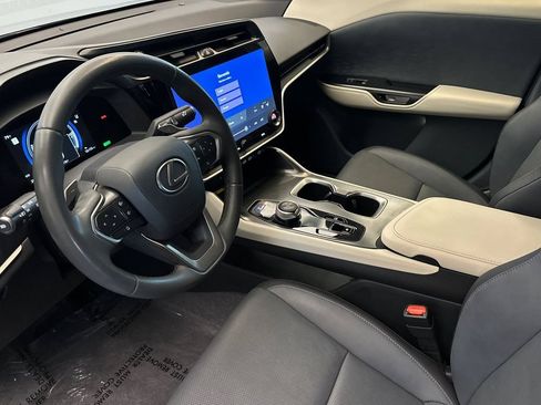 Certified 2023 Lexus RZ 450e Premium AWD/4WD image 10