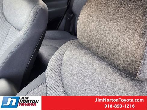 Used 2023 Hyundai Santa Fe SE image 16