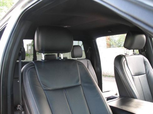Used 2020 Ford F150 Lariat w/ Equipment Group 502A Luxury AWD/4WD image 24