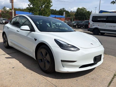 Used 2022 Tesla Model 3 Long Range AWD/4WD image 1