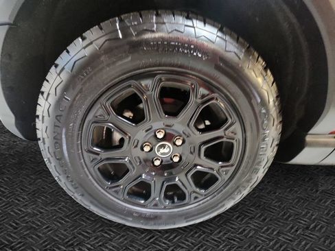 Used 2025 Ford Bronco Sport Badlands AWD/4WD image 12