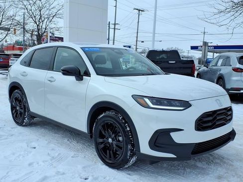 Certified 2026 Honda HR-V Sport image 3