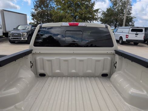 New 2025 Ford Ranger Lariat w/ FX4 Off-Road Package image 24