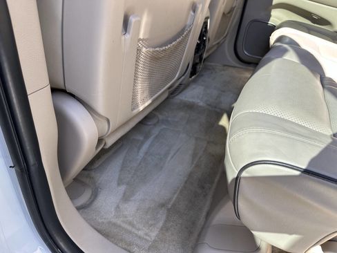 Used 2015 Jeep Grand Cherokee Overland w/ Advanced Technology Group image 19