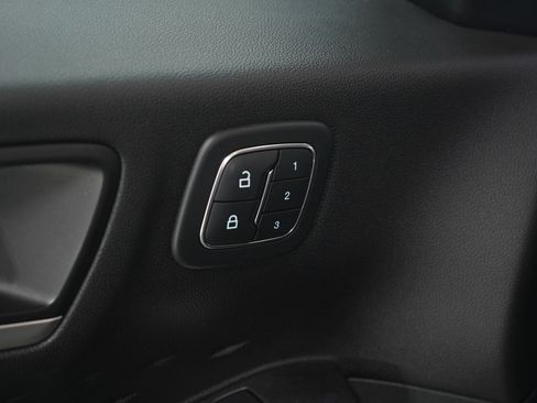 Used 2020 Ford Escape SEL image 23