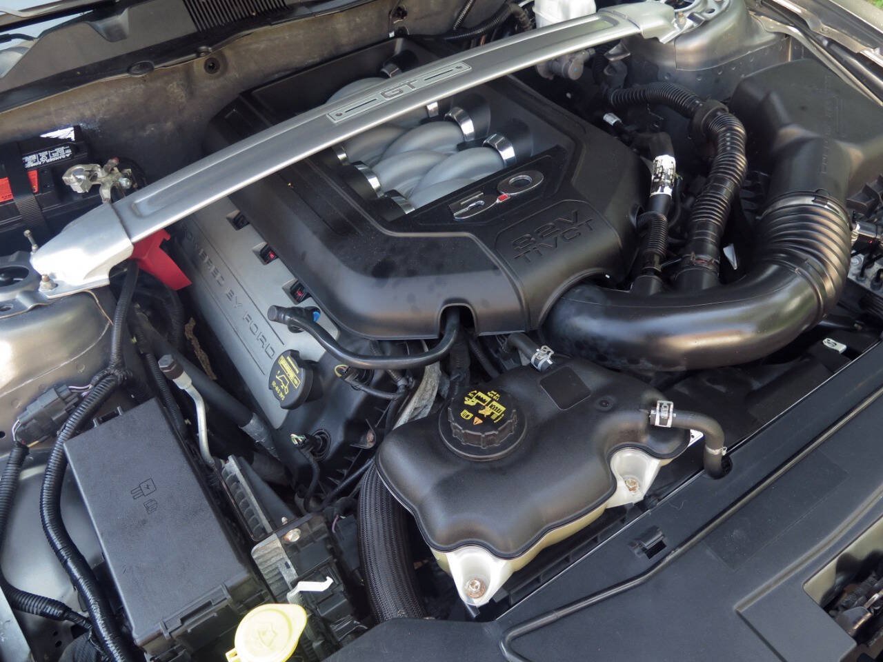 Used 2011 Ford Mustang GT Premium RWD image 7