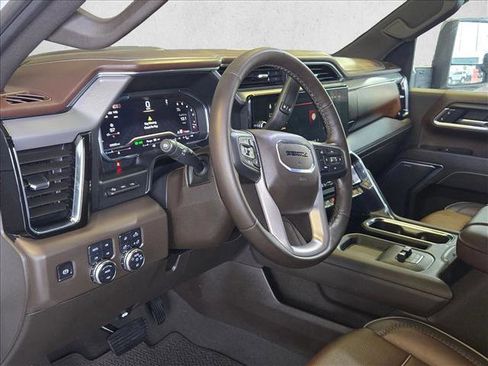 Used 2025 GMC Sierra 2500 Denali w/ Denali Reserve Package AWD/4WD image 14