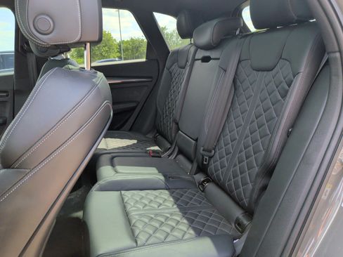 Used 2023 Audi SQ5 Prestige w/ Prestige Package AWD/4WD image 30