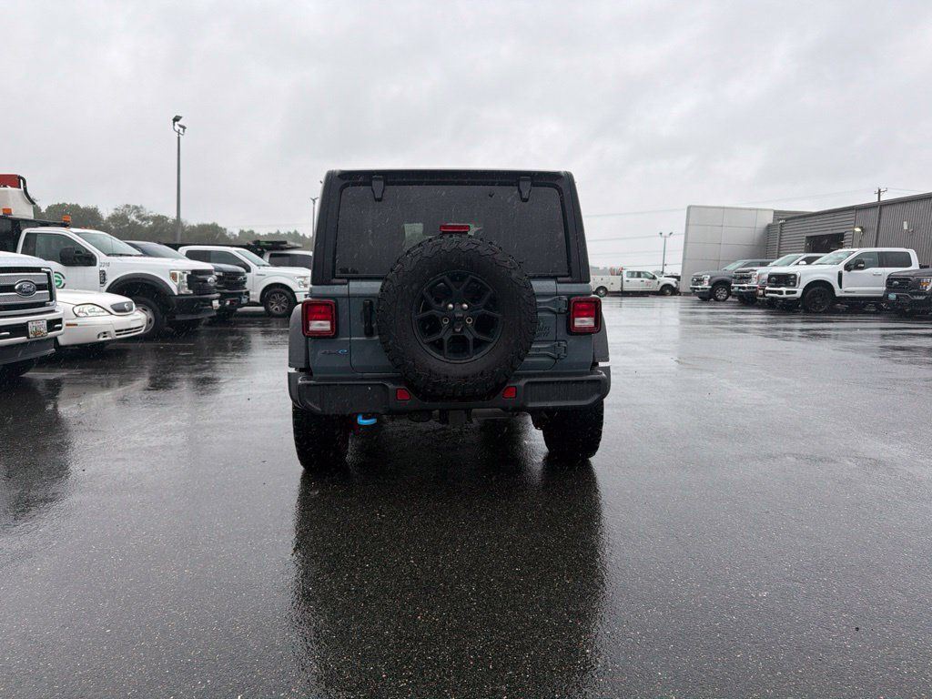 Used 2024 Jeep Wrangler Unlimited AWD/4WD image 10