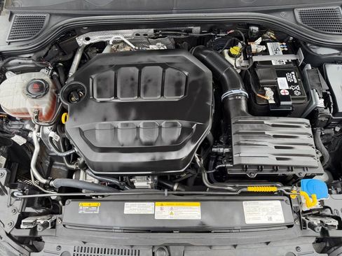 Used 2023 Volkswagen GTI 40th Anniversary Edition image 31